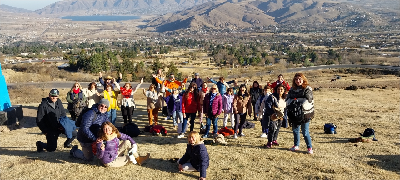 Grupo de la comunidad celebrando en los Valles Calchaquíes en 2022